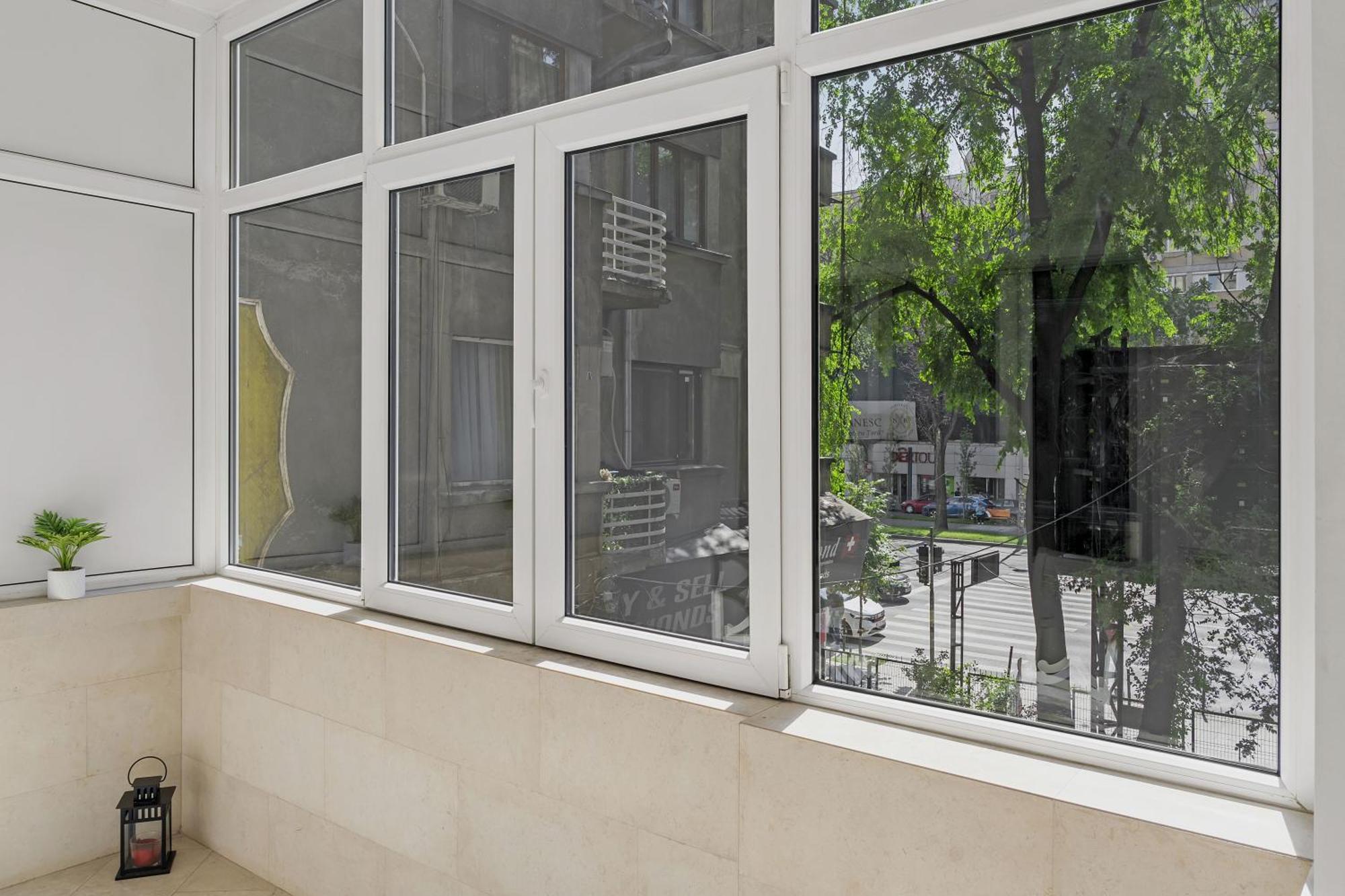 Sweet Luxury Three Rooms Apartment City Center Universitate Бухарест Экстерьер фото