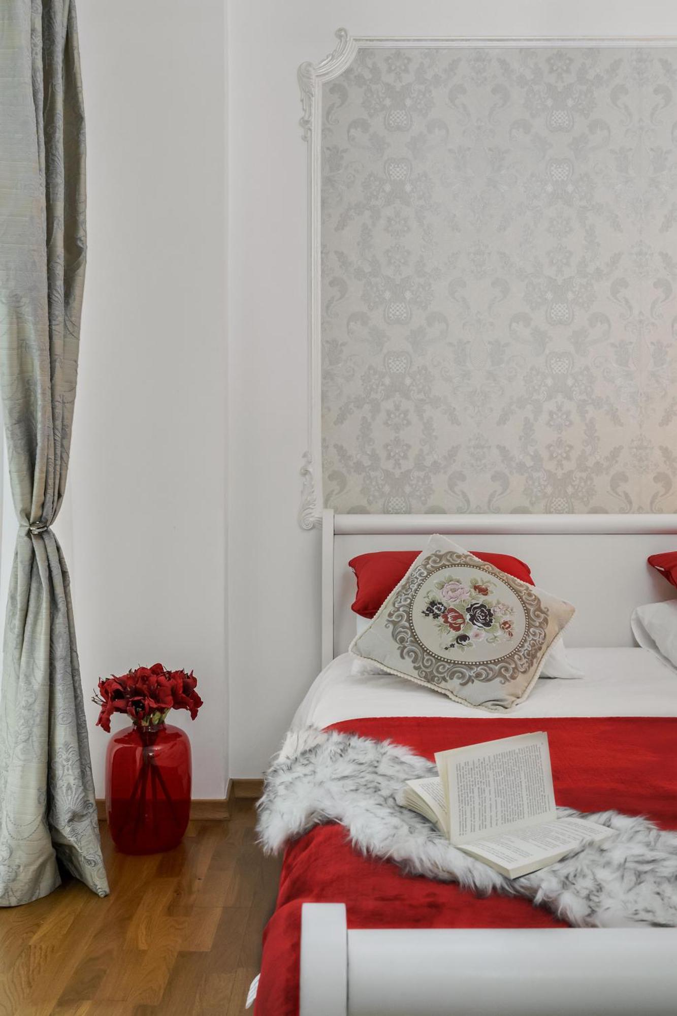 Sweet Luxury Three Rooms Apartment City Center Universitate Бухарест Экстерьер фото