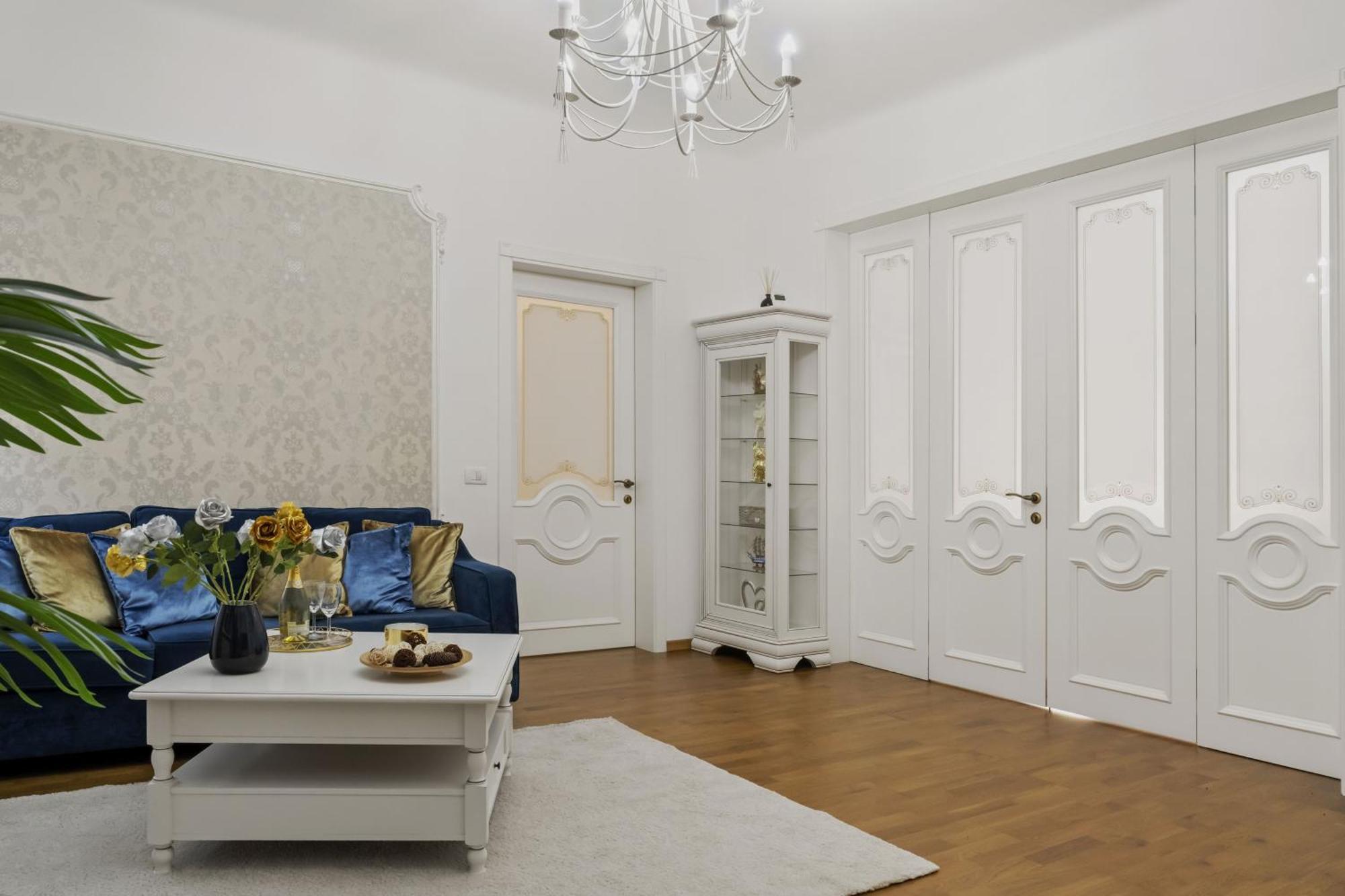 Sweet Luxury Three Rooms Apartment City Center Universitate Бухарест Экстерьер фото