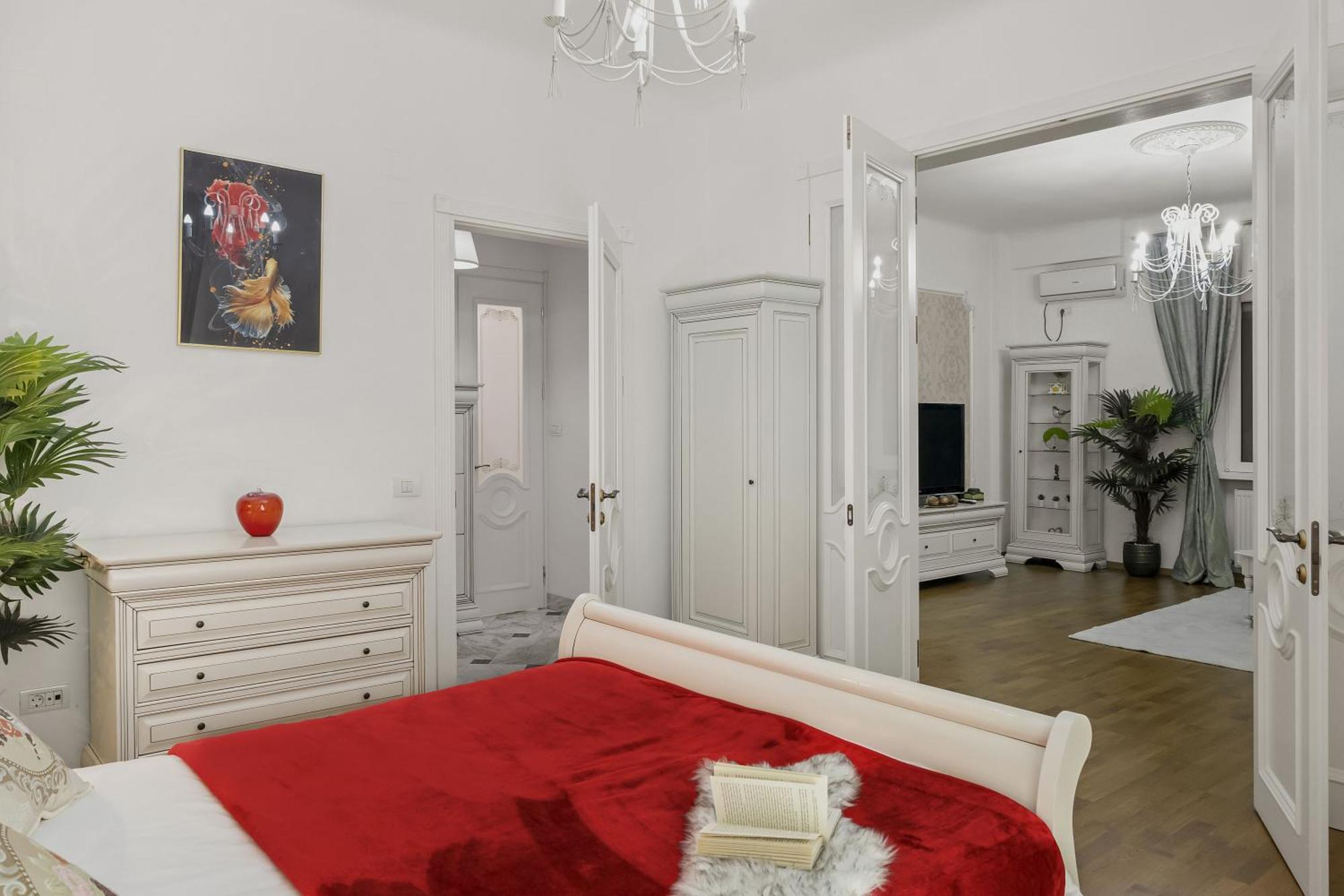 Sweet Luxury Three Rooms Apartment City Center Universitate Бухарест Экстерьер фото
