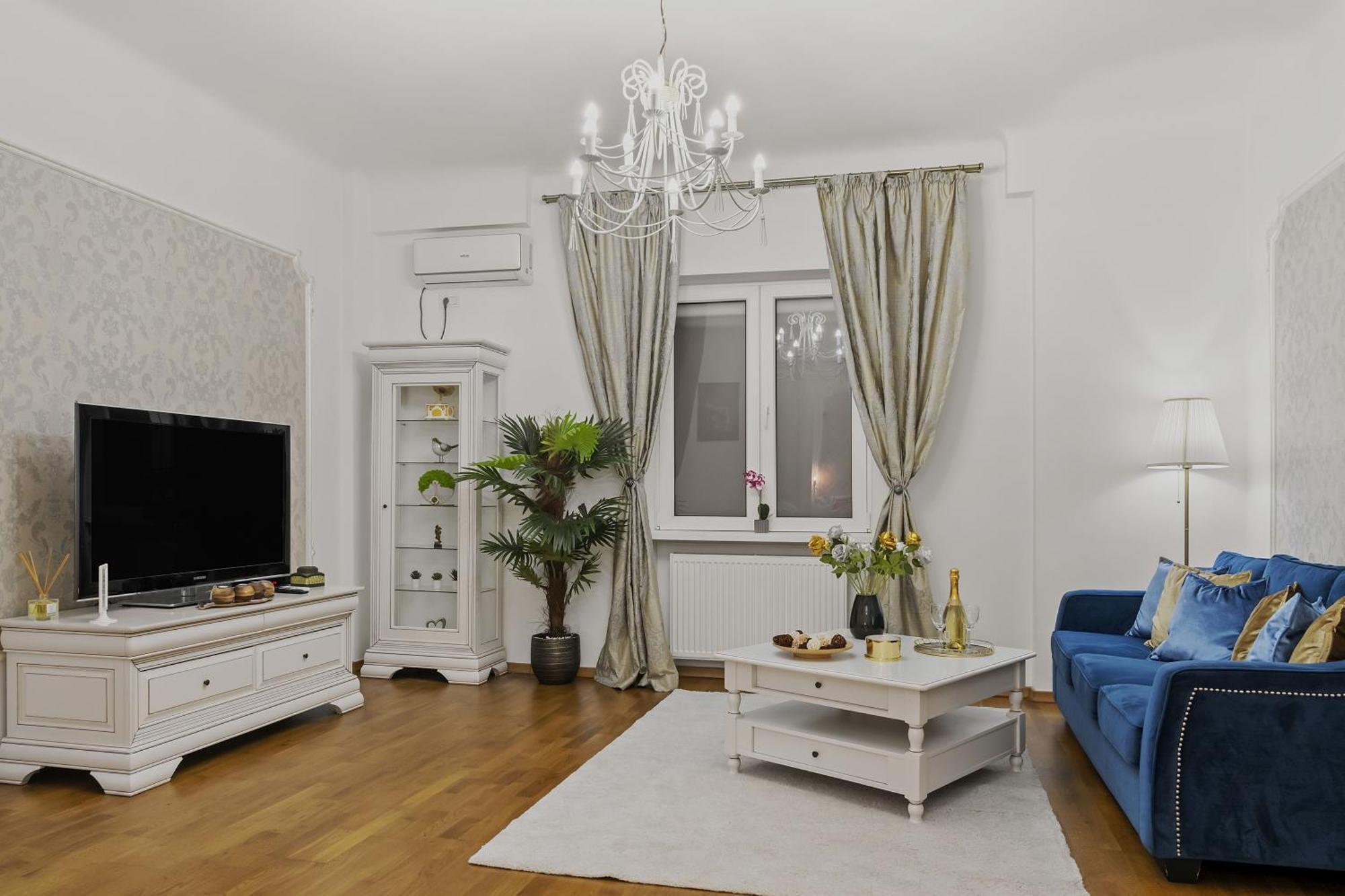 Sweet Luxury Three Rooms Apartment City Center Universitate Бухарест Экстерьер фото